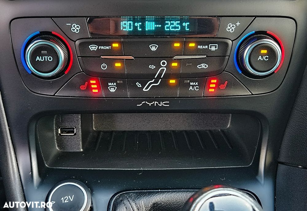 Ford Focus - 17