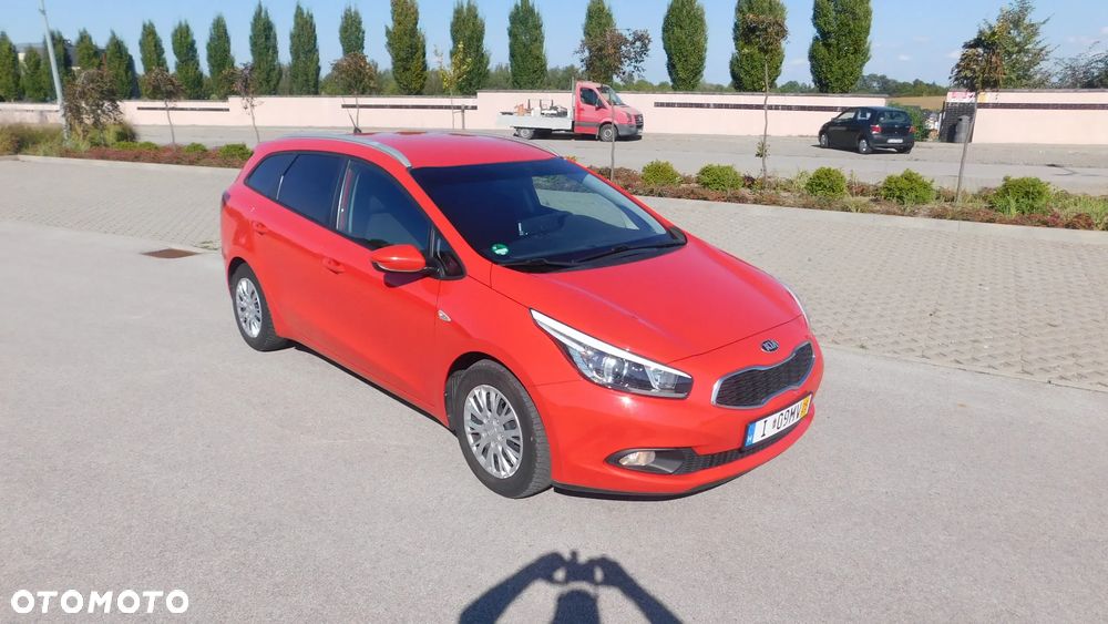 Kia Ceed - 29
