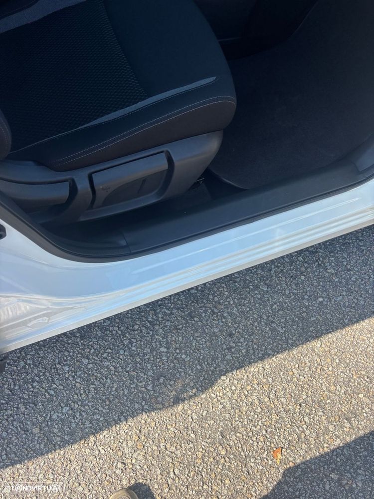 Nissan Qashqai 1.5 dCi N-Connecta - 10