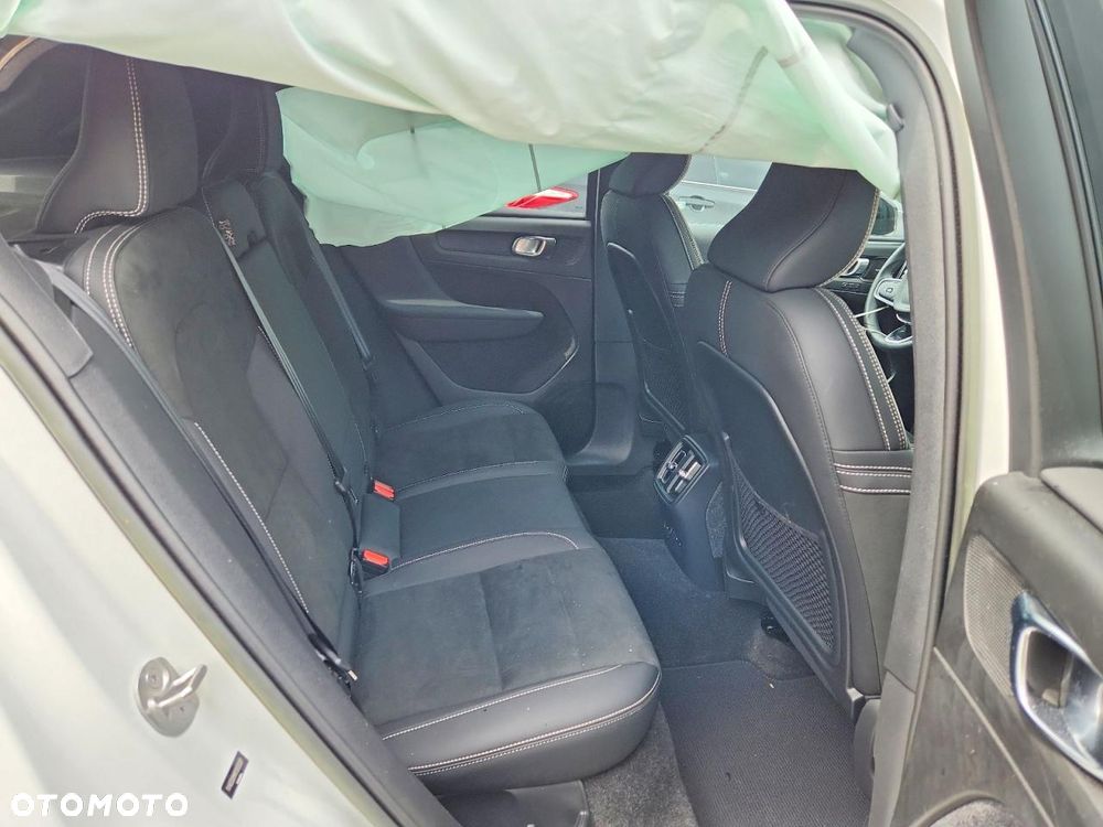 Volvo XC 40 - 12