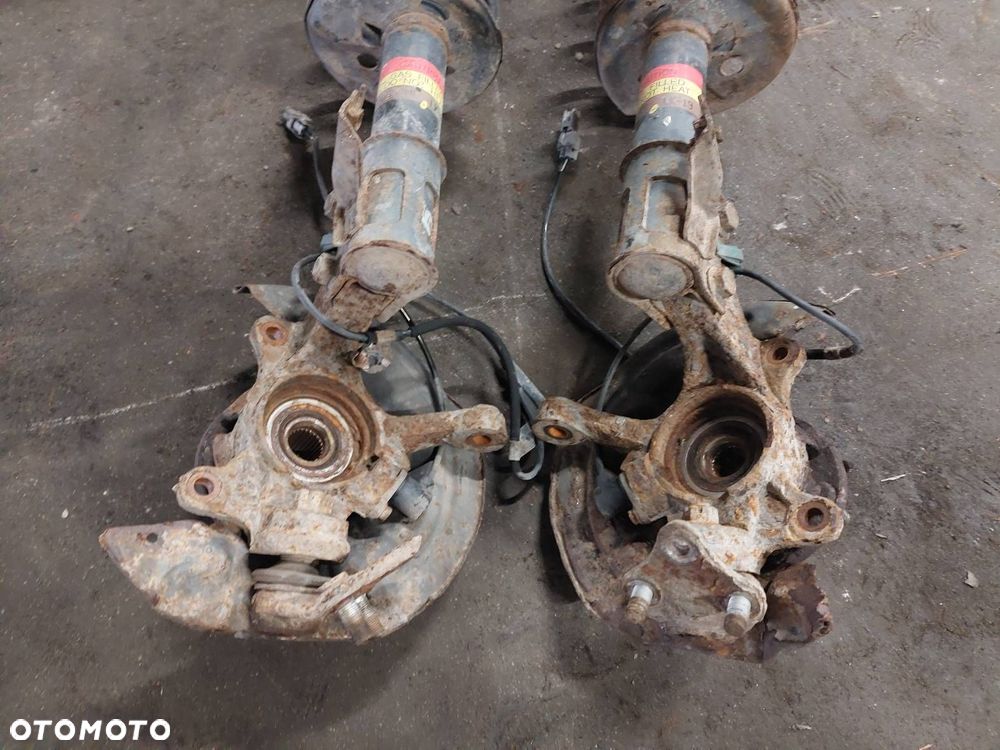 AMORTYZATOR SPRĘŻYNA ZWROTNICA LEWY + PRAWY PRZÓD AVENSIS T22 2.0 TD - 7