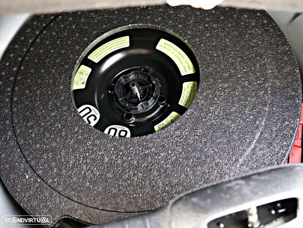 Peugeot 208 1.6 BlueHDi Style - 38