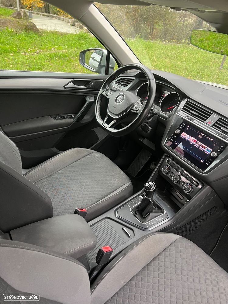 VW Tiguan 1.6 TDI Confortline - 7