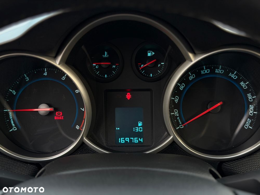 Chevrolet Cruze 1.6 LT+ - 21