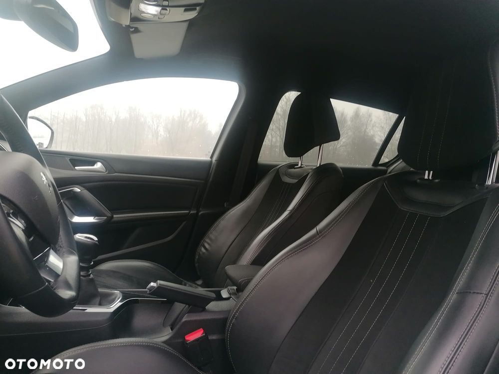 Peugeot 308 - 16
