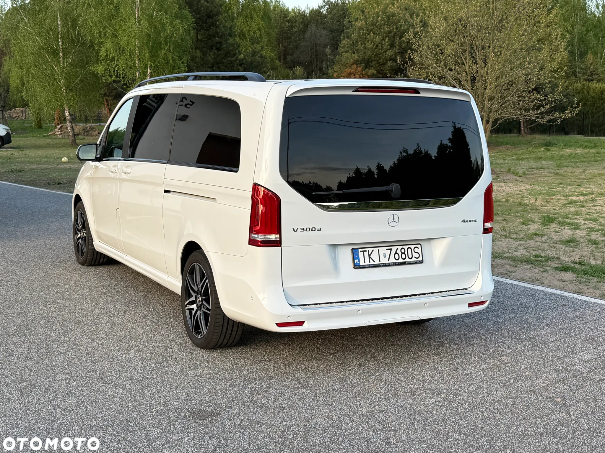 Mercedes-Benz Klasa V 300 d 4-Matic 9G-Tronic (ekstra d³) - 14