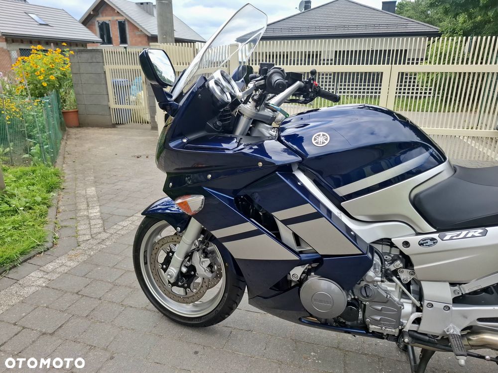 Yamaha FJR - 27