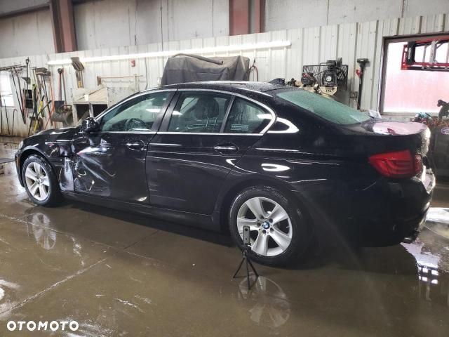 BMW Seria 5 528i xDrive - 24