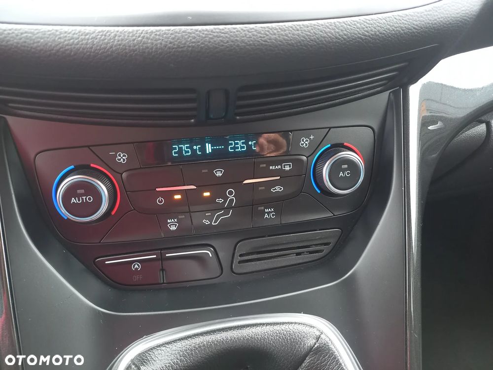 Ford Kuga 1.5 TDCi 2x4 Titanium - 28