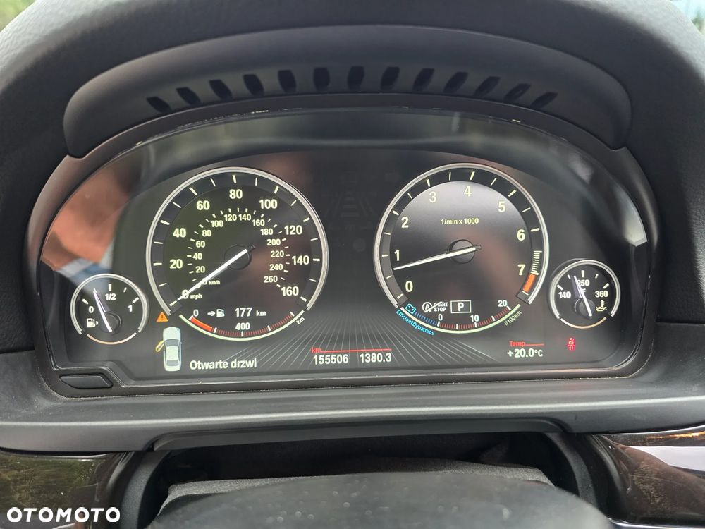BMW Seria 5 535i xDrive Sport-Aut Luxury Line - 24
