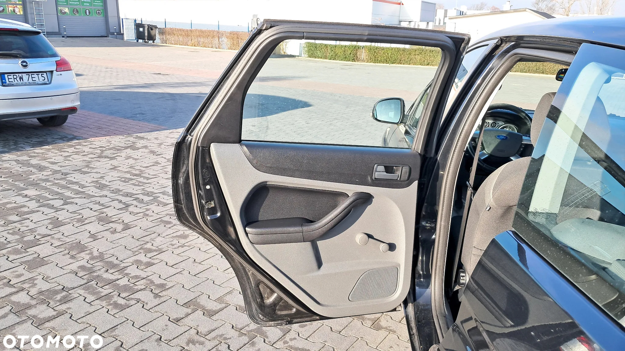 Ford Focus 1.6 16V Ambiente - 10