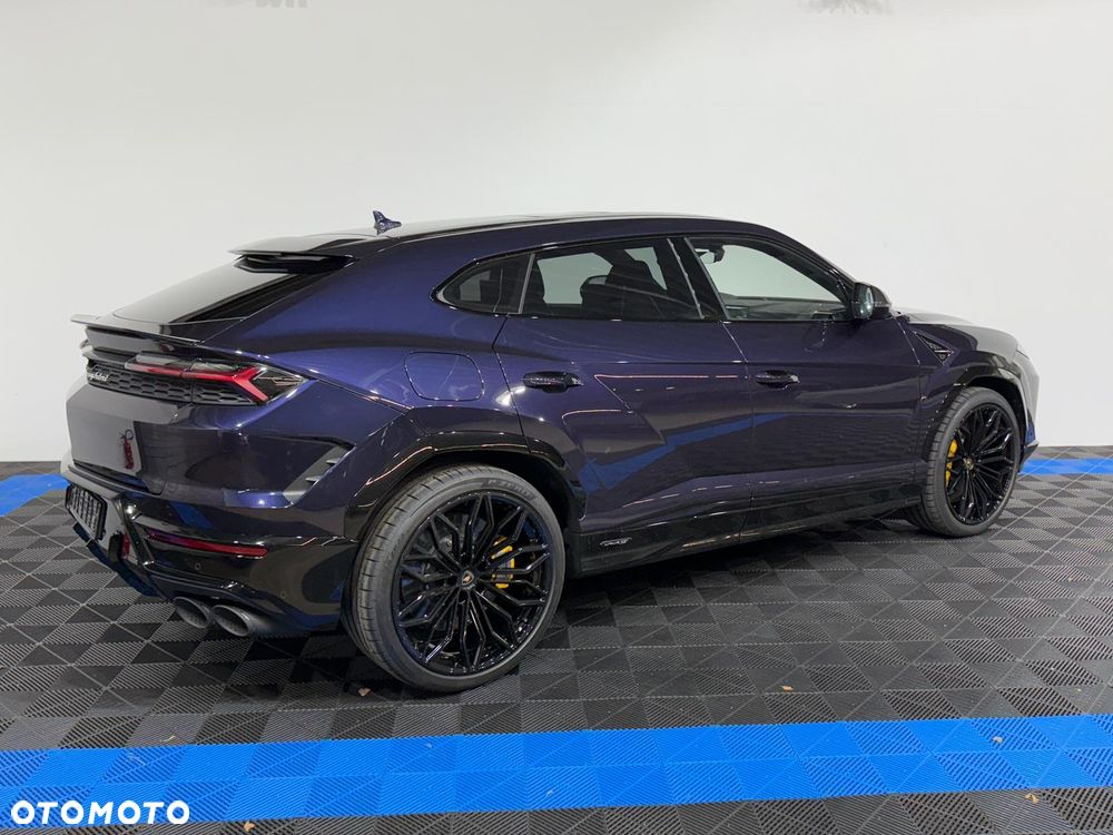 Lamborghini Urus - 18