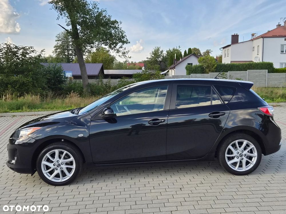 Mazda 3 1.6 Active + - 2