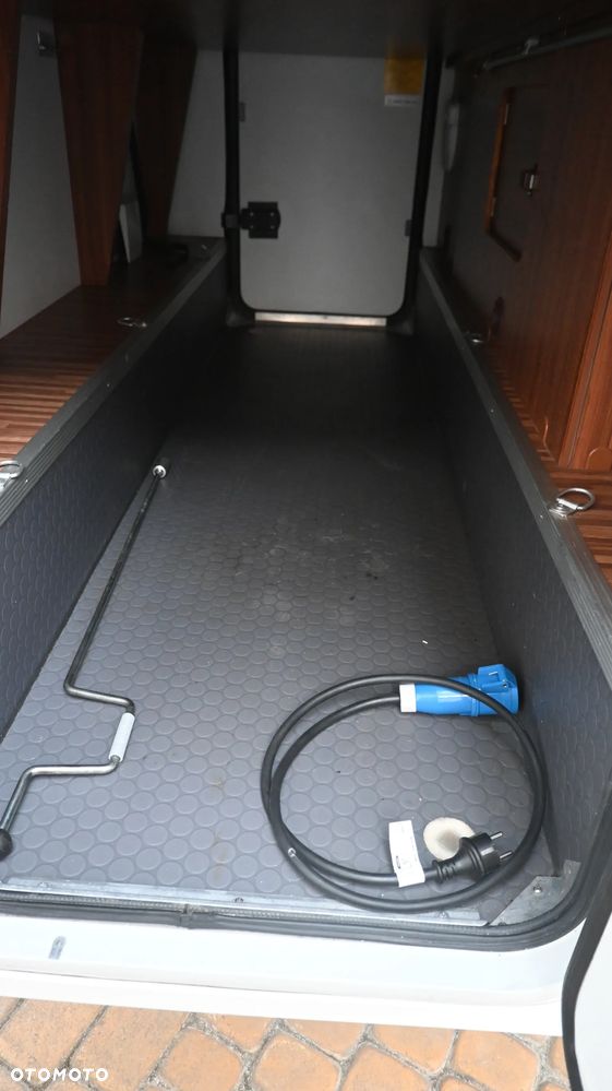 Adria CORAL XL 670 DK - 19