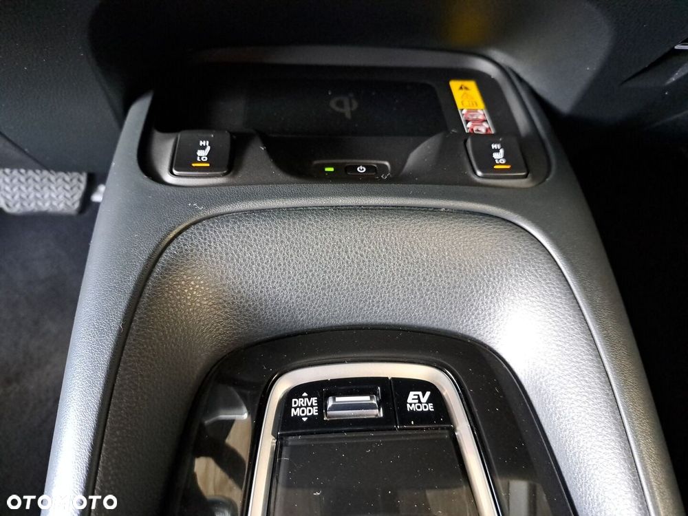 Toyota Corolla 1.8 Hybrid Comfort - 28