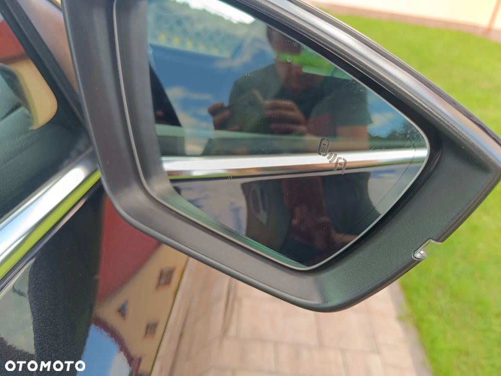 Skoda Superb 2.0 TDI DSG Premium Edition - 16