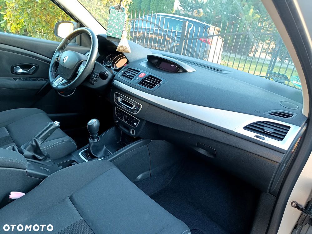 Renault Megane 1.9 dCi Dynamique Euro5 - 16