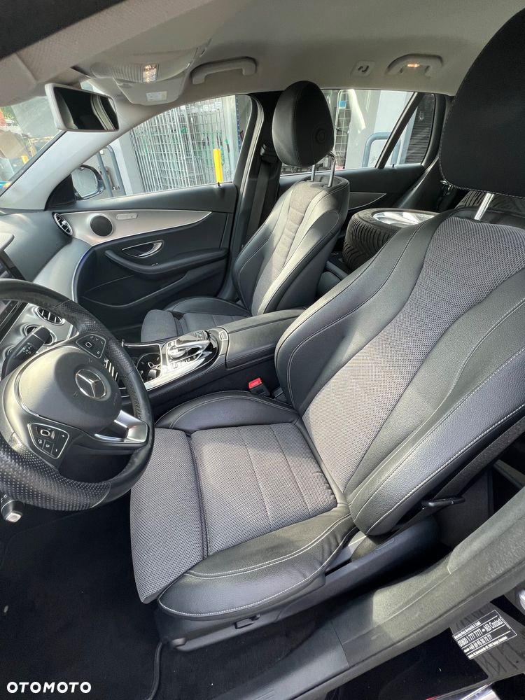 Mercedes-Benz Klasa E 200 9G-TRONIC Exclusive - 5