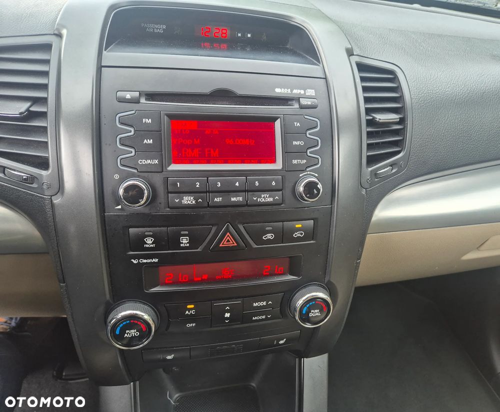 Kia Sorento 2.2 CRDI L - 13