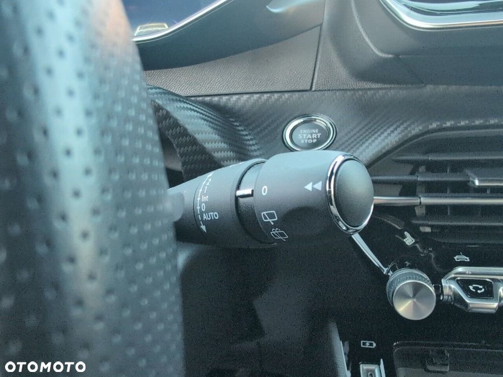 Peugeot 208 - 26