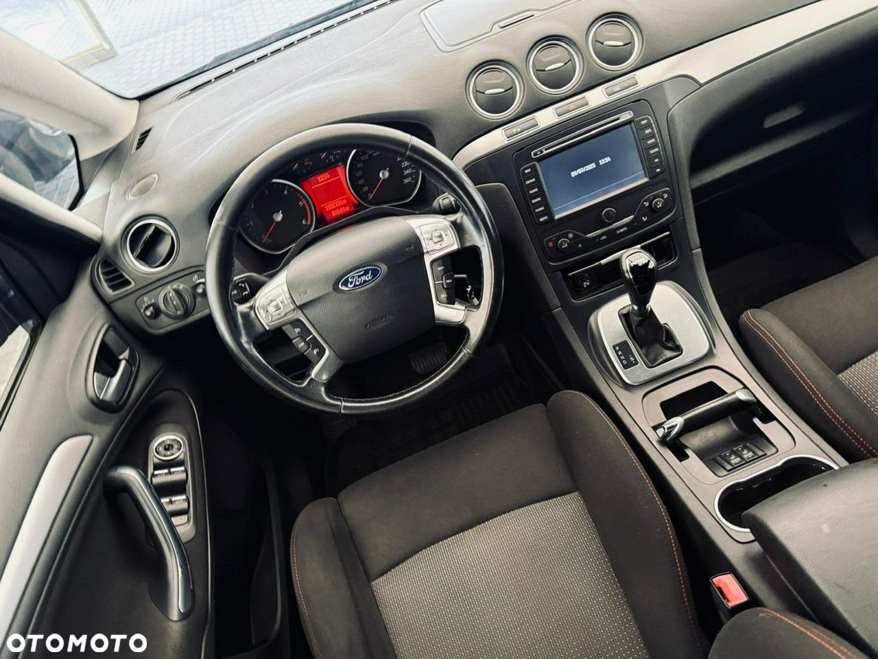 Ford S-Max - 25