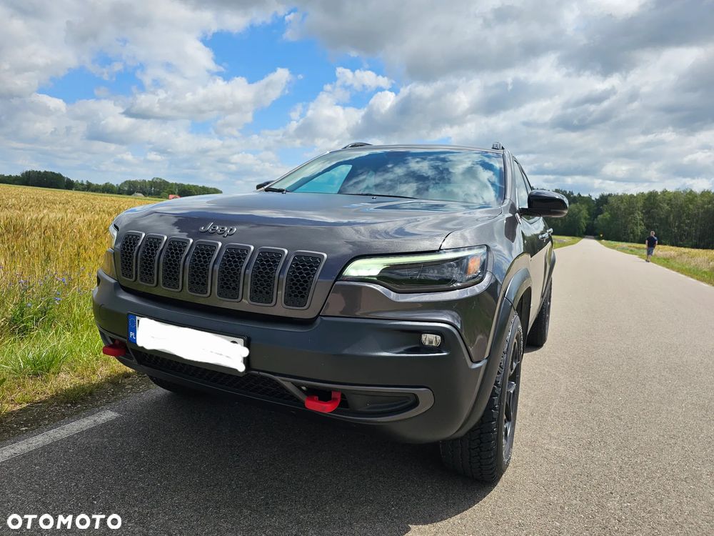 Jeep Cherokee - 1