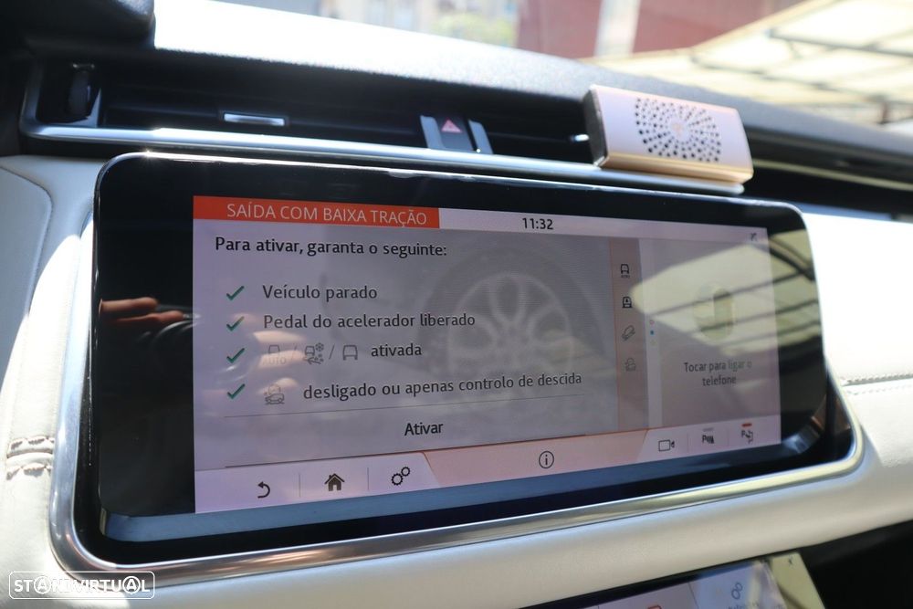 Land Rover Range Rover Velar 3.0 D R-Dynamic HSE - 29