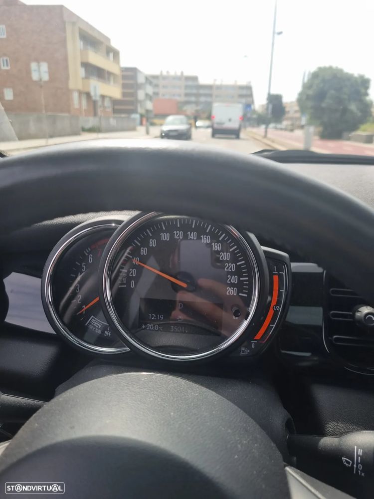 MINI 5 Portas Cooper Camden Edition Auto - 11