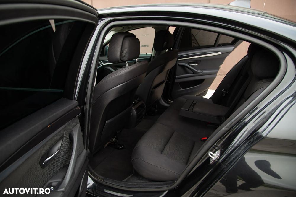BMW Seria 5 520d Aut. - 13