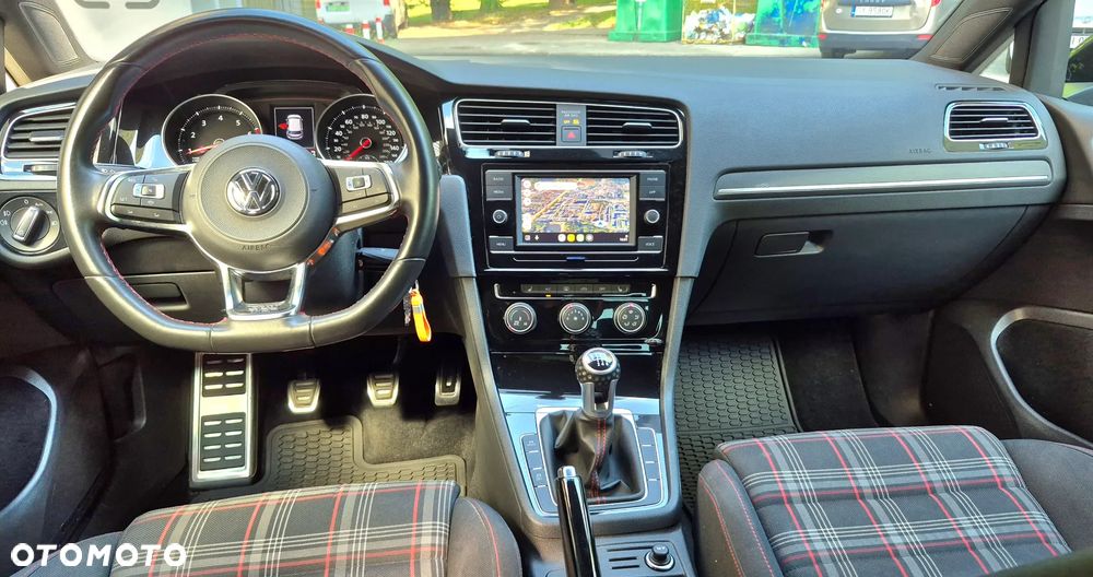 Volkswagen Golf 2.0 TSI BMT GTI Performance - 16