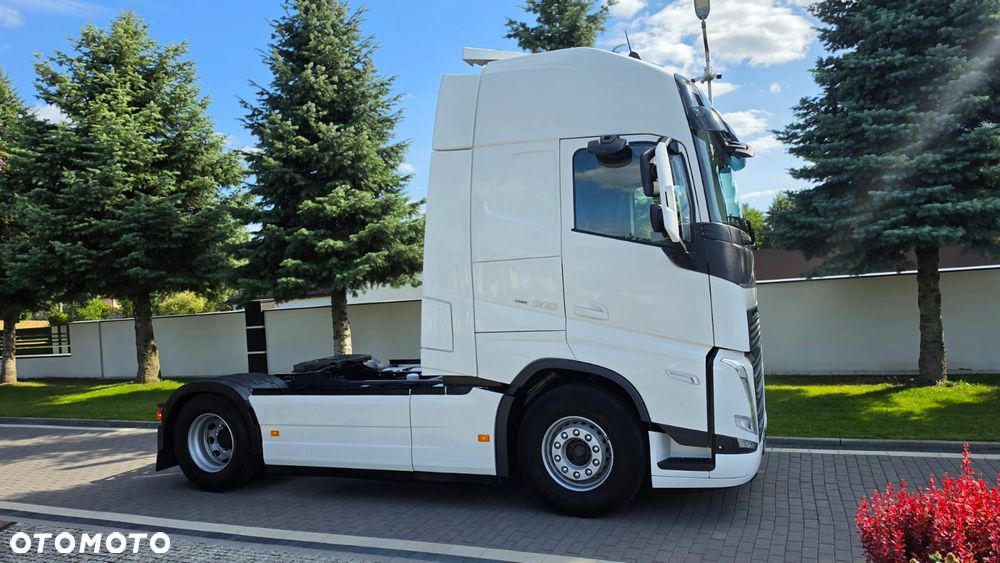 Volvo ///FH///500///2022///GLOBETROTTER/// XXL///FULL LED///VIRTUAL COCPIT/// TABLET///KLIMATYZACJA POSTOJOWA/// ZABUDOWY MIĘDZYOSIOWE///WAGA/// KAMERA///STAN BARDZO DOBRY - 4