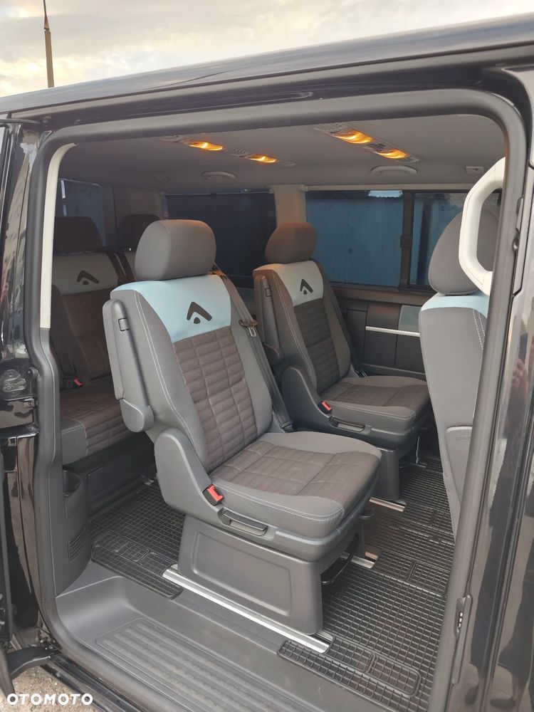 Volkswagen Multivan - 12