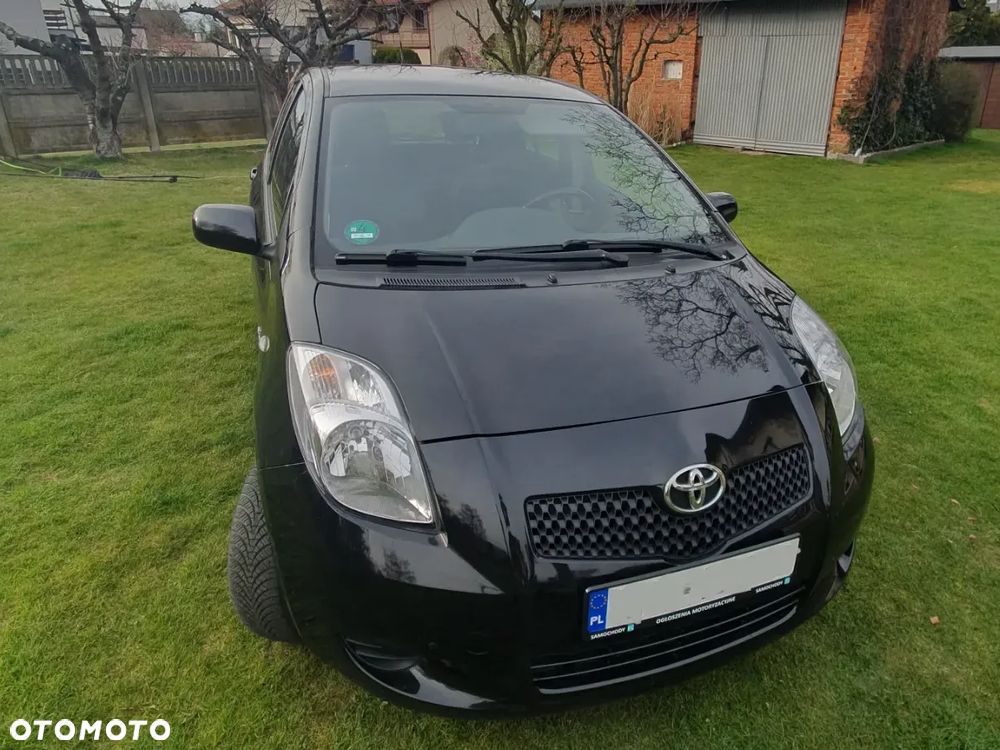 Toyota Yaris - 11