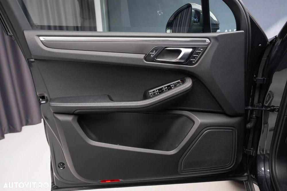Porsche Macan Standard - 18