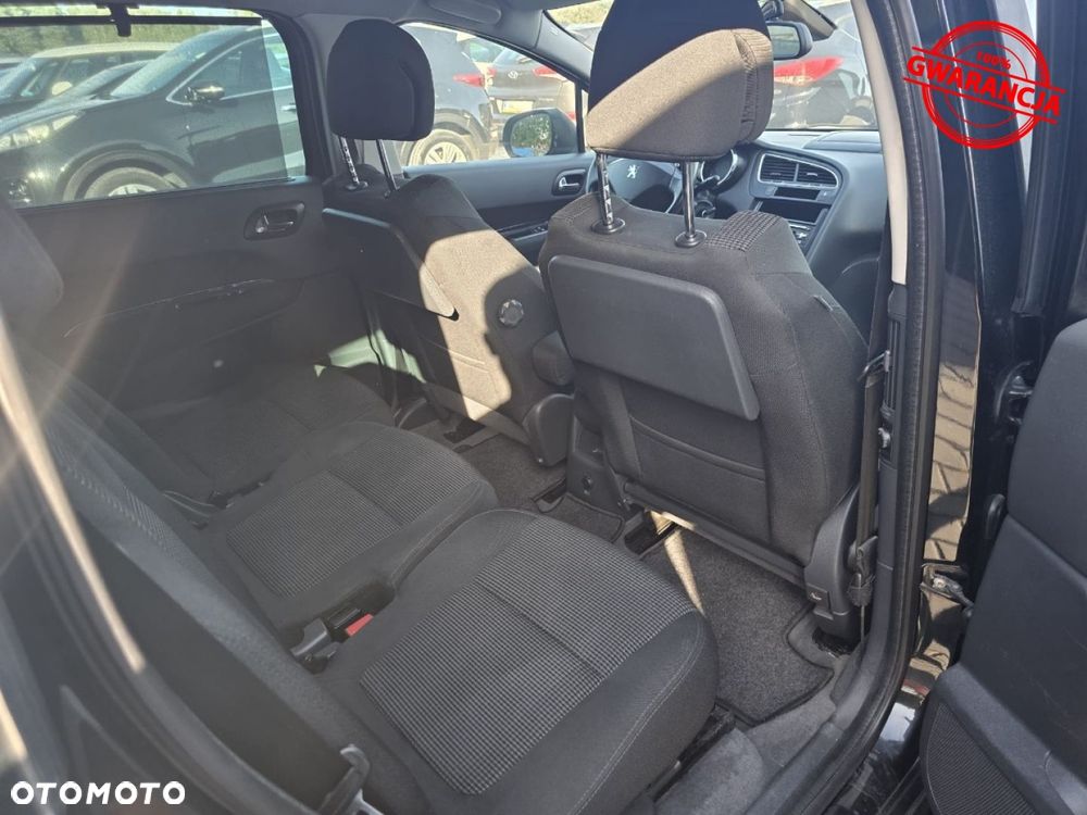 Peugeot 5008 - 23