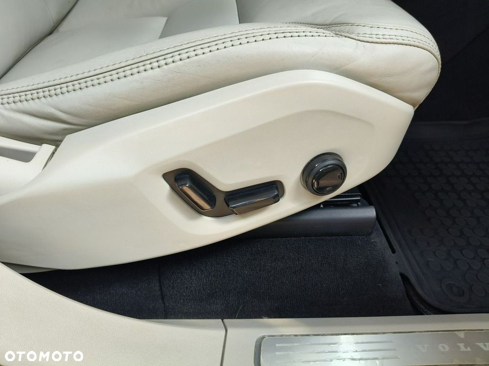 Volvo XC 90 D5 AWD Inscription - 23