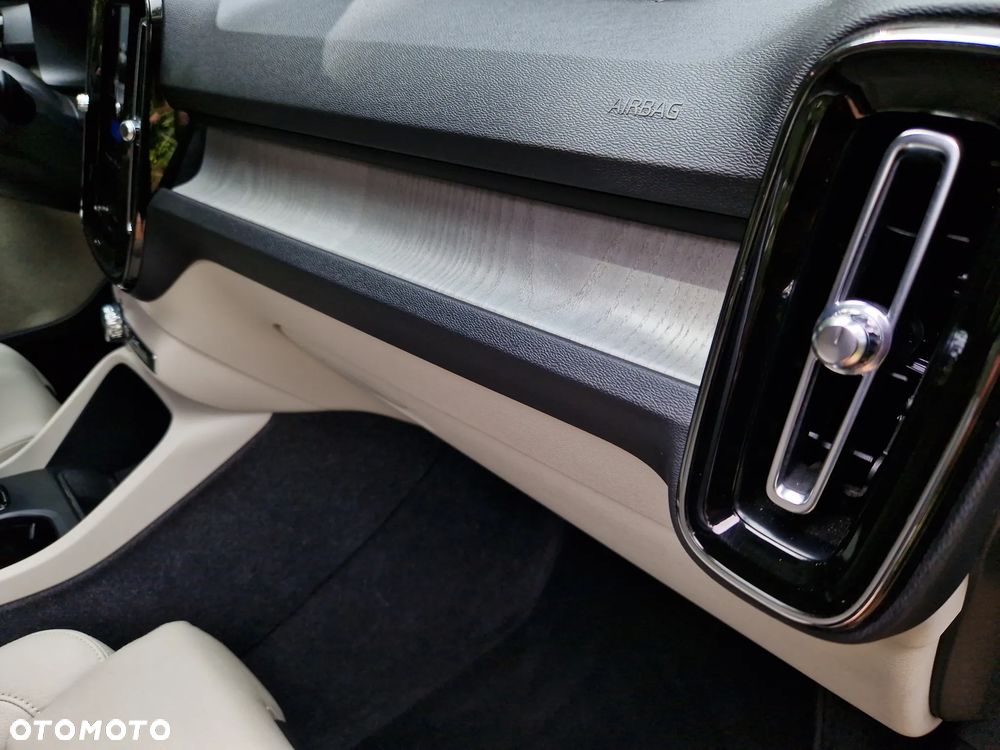 Volvo XC 40 B3 Plus Bright - 14