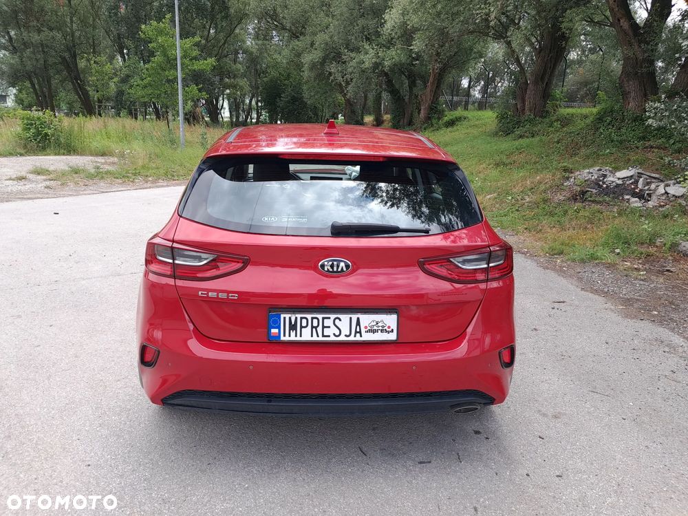 Kia Ceed - 9