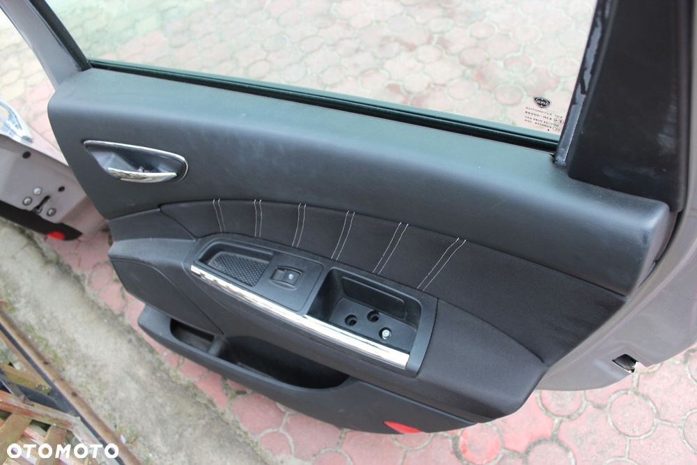 Drzwi Prawe Przednie Tylne Lancia Delta III - 8