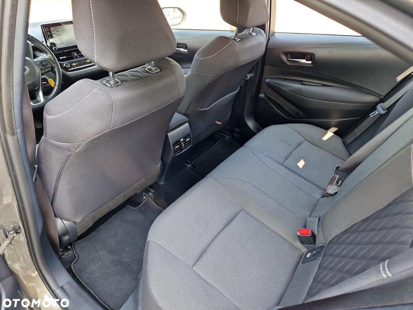 Toyota Corolla - 10