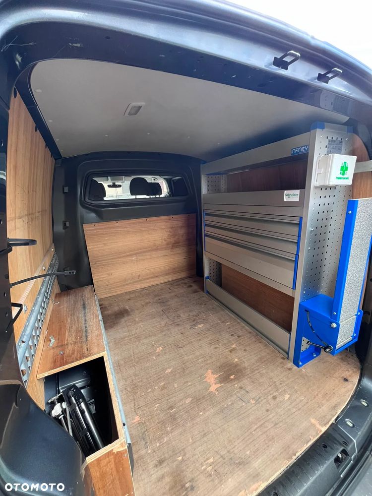 Volkswagen Transporter L2H1 DSG - 15