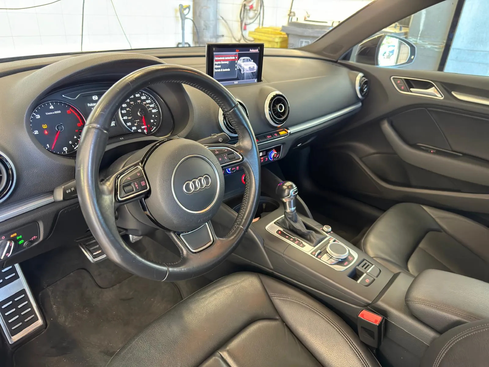 Audi A3 2.0 TDI Ambiente S tronic - 8