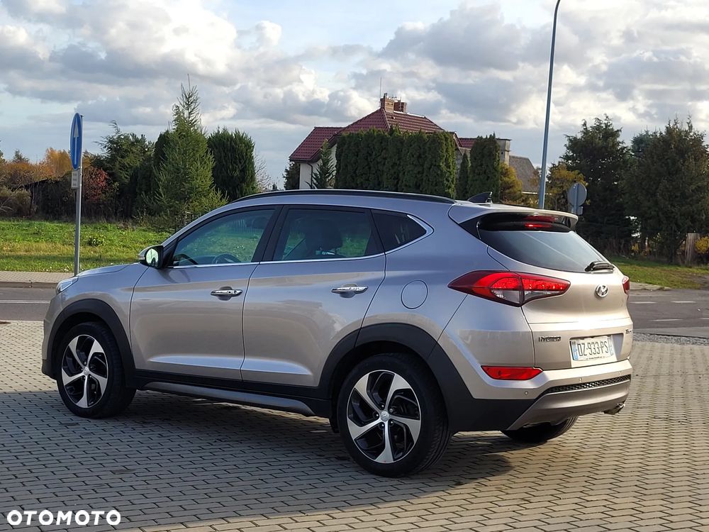 Hyundai Tucson 2.0 CRDI BlueDrive GO Plus 2WD - 19
