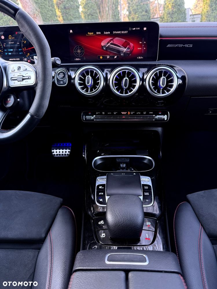 Mercedes-Benz CLA AMG 45 4-Matic - 22