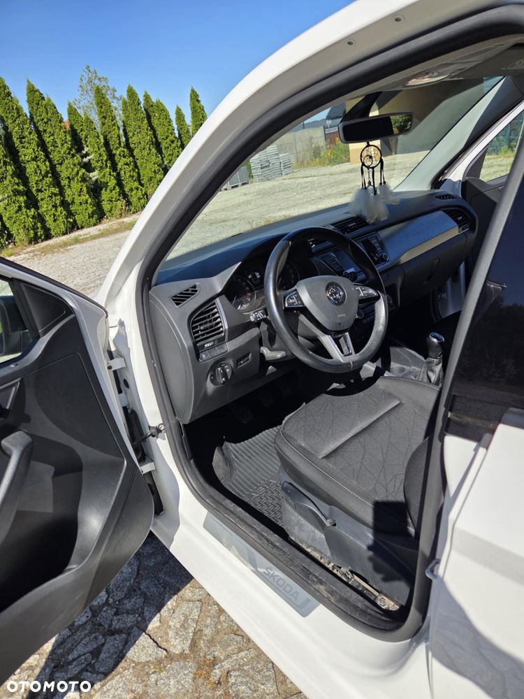 Skoda Fabia - 6