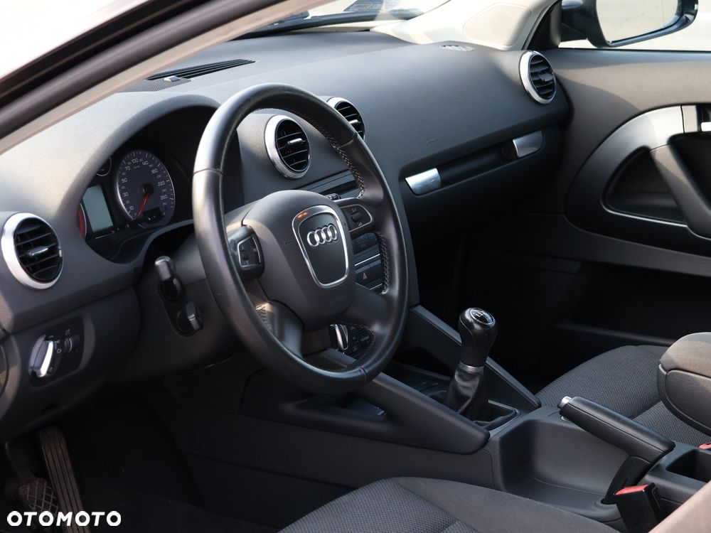 Audi A3 3-drzwiowe 1.4 TFSI Ambiente - 27