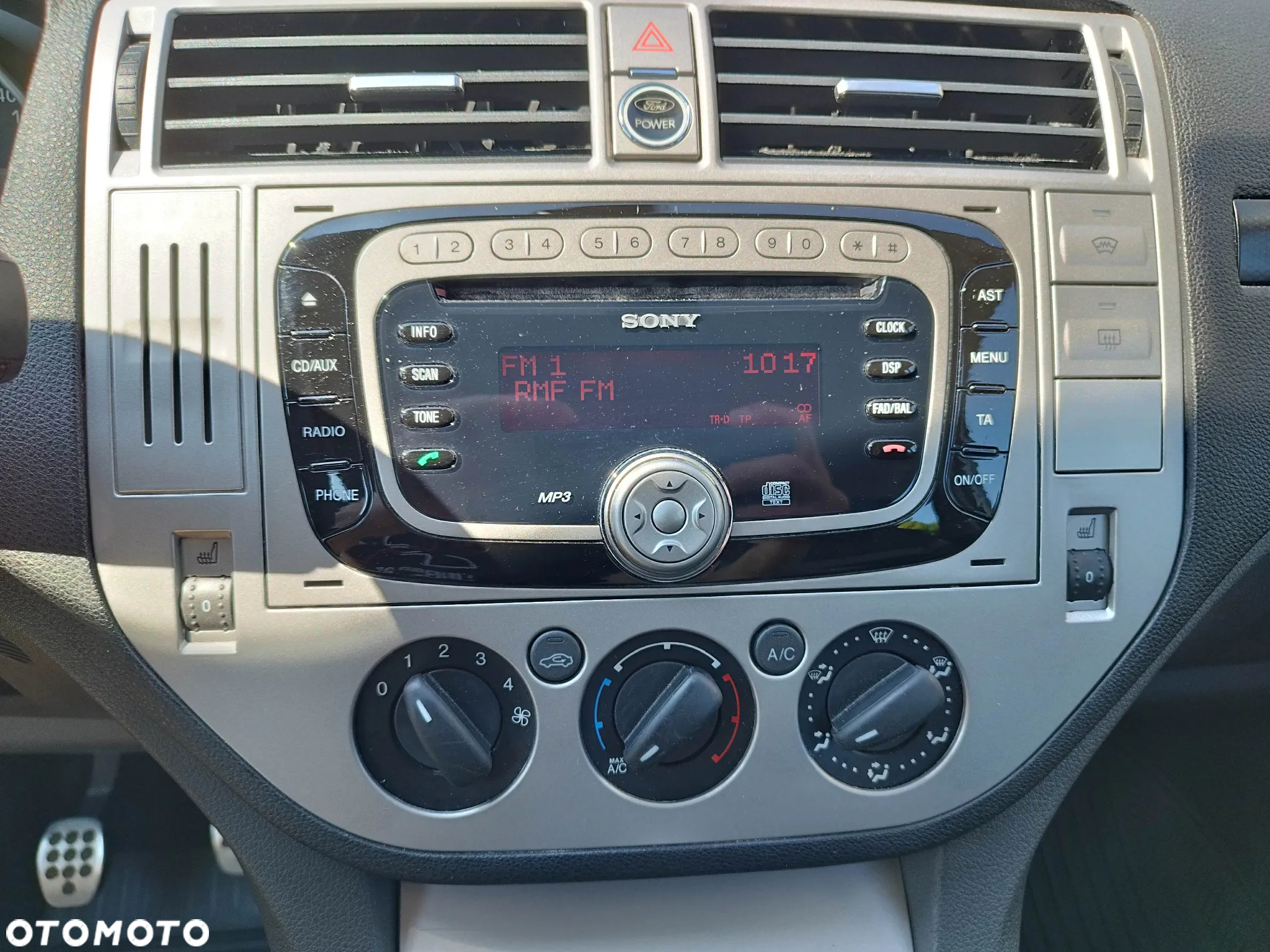 Ford Kuga 2.0 TDCi FWD Trend - 14