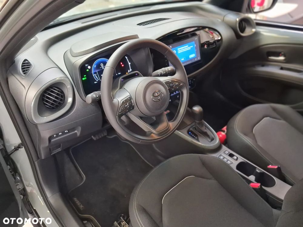 Toyota Aygo X Hybrid 1.5 Style e-CVT - 13