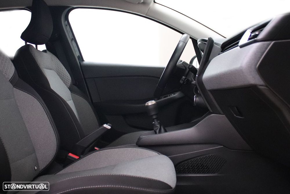 Renault Clio 1.0 TCe Evolution - 22