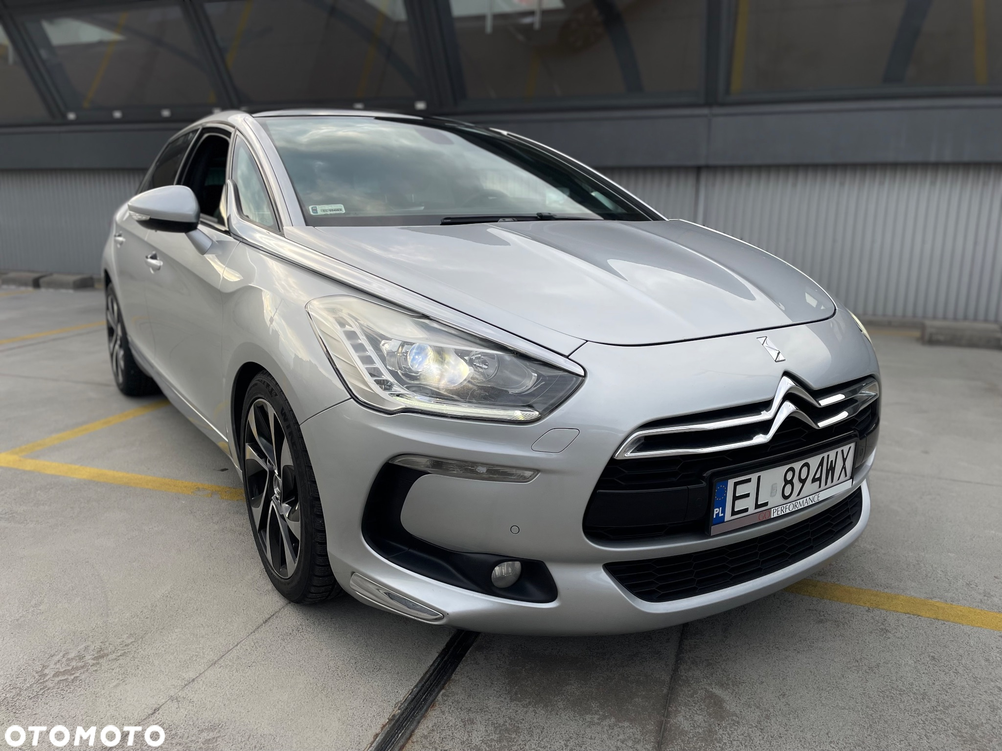 Citroën DS5 2.0 HDi SportChic - 2